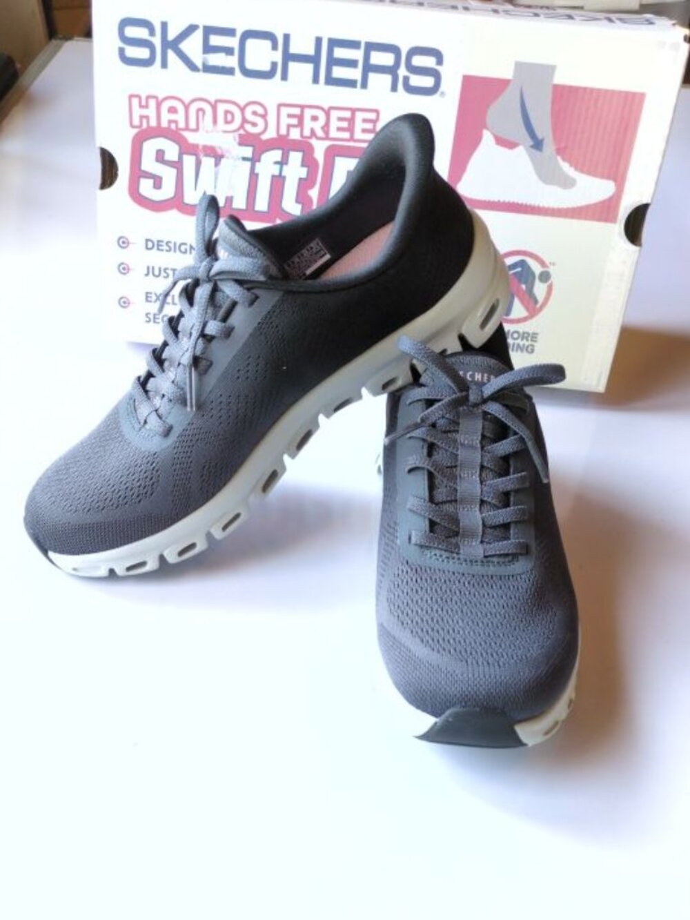 Skechers Women's Hands-Free Swift Fit Sneaker